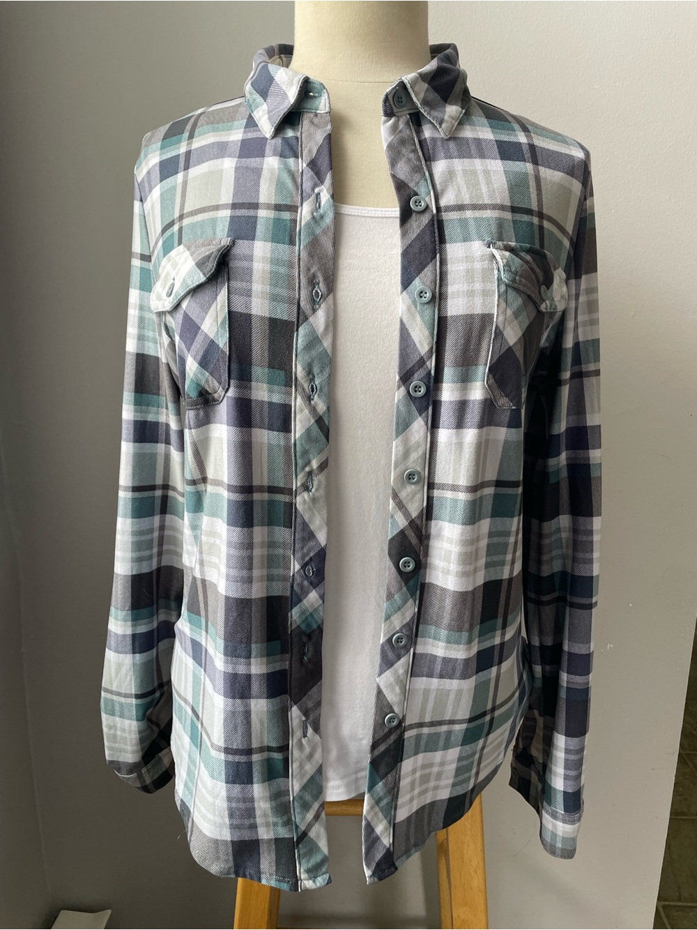 Ardene Plaid Flannel Button-Down Shirt Gray Teal White Large / L